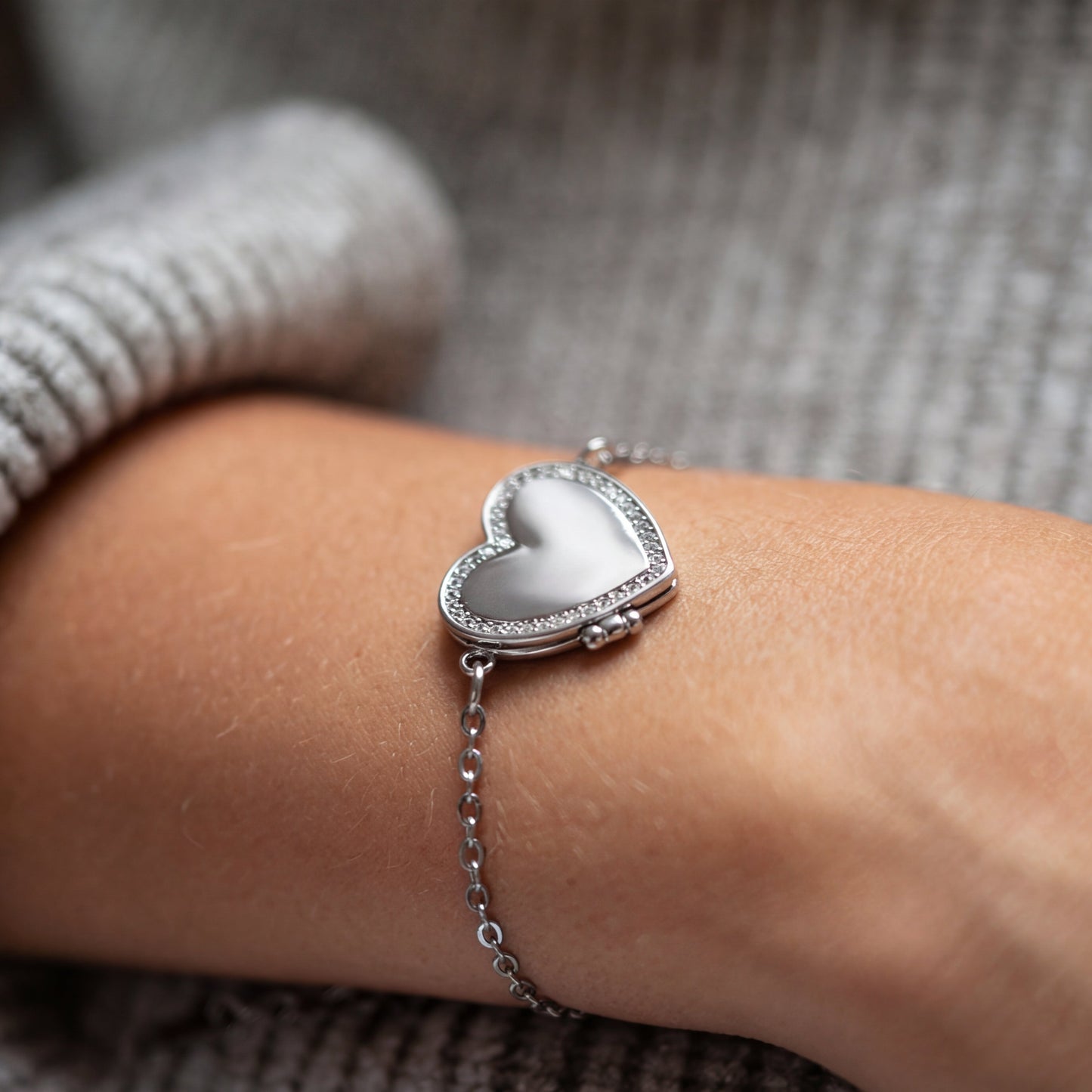 Personalised Photo Locket Bracelet – Heart