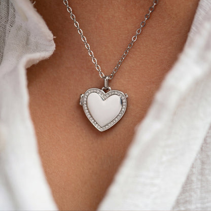 Personalised Photo Locket Necklace – Heart