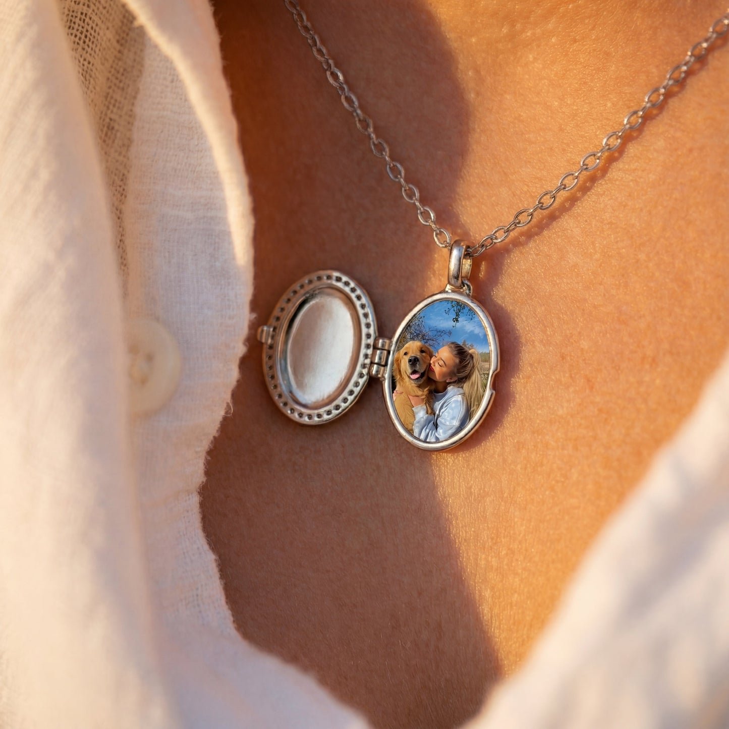 Personalised Photo Locket Necklace – Oval